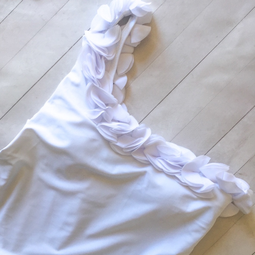 White One Shoulder Ruffle Swimsuit - Picture 4 of 8